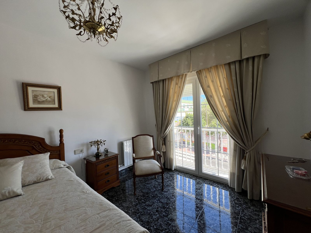 Se vende Pareada de 5 dormitorios en Costa Del Sol, Málaga, España