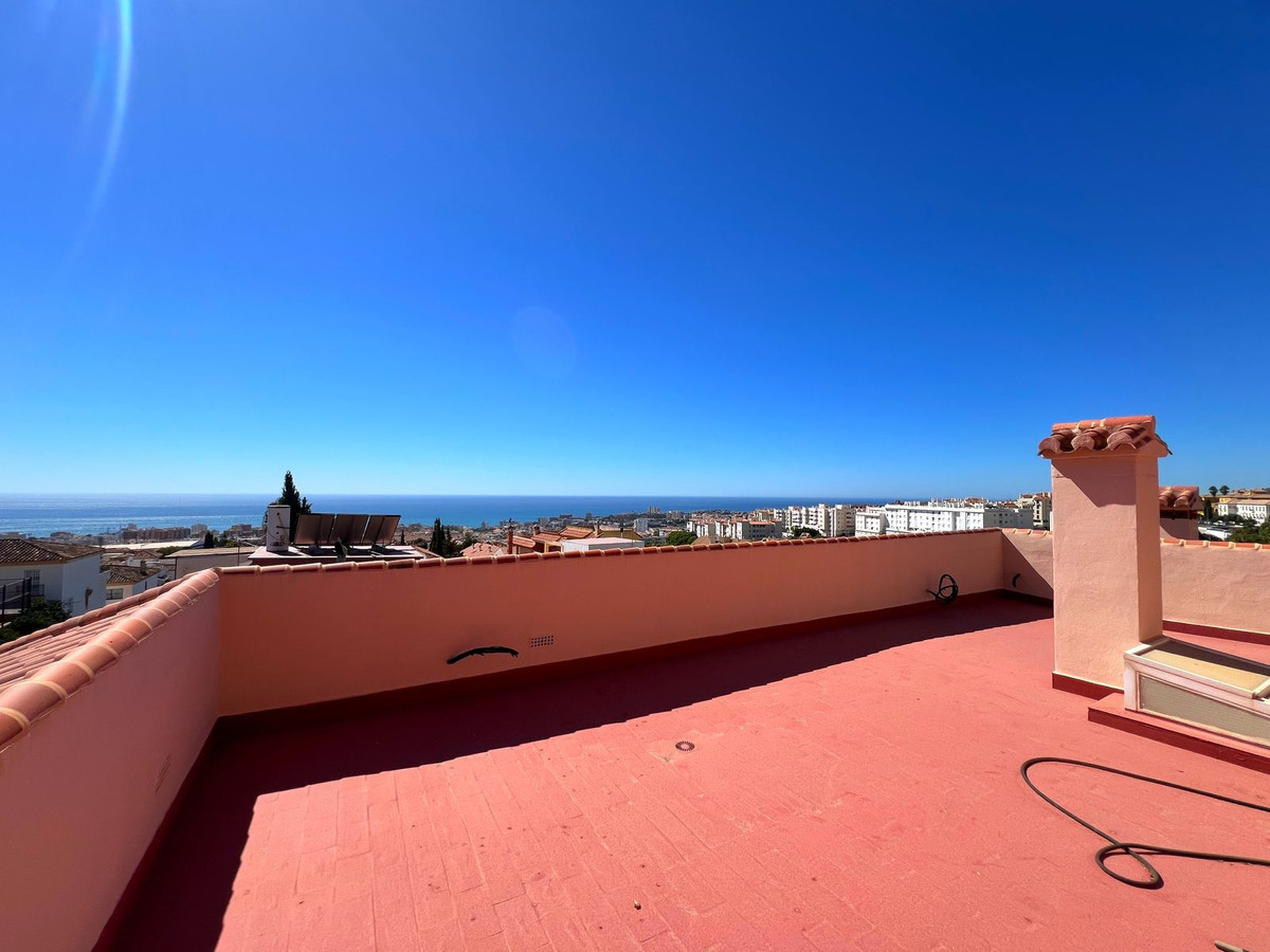 Se vende Pareada de 5 dormitorios en Costa Del Sol, Málaga, España