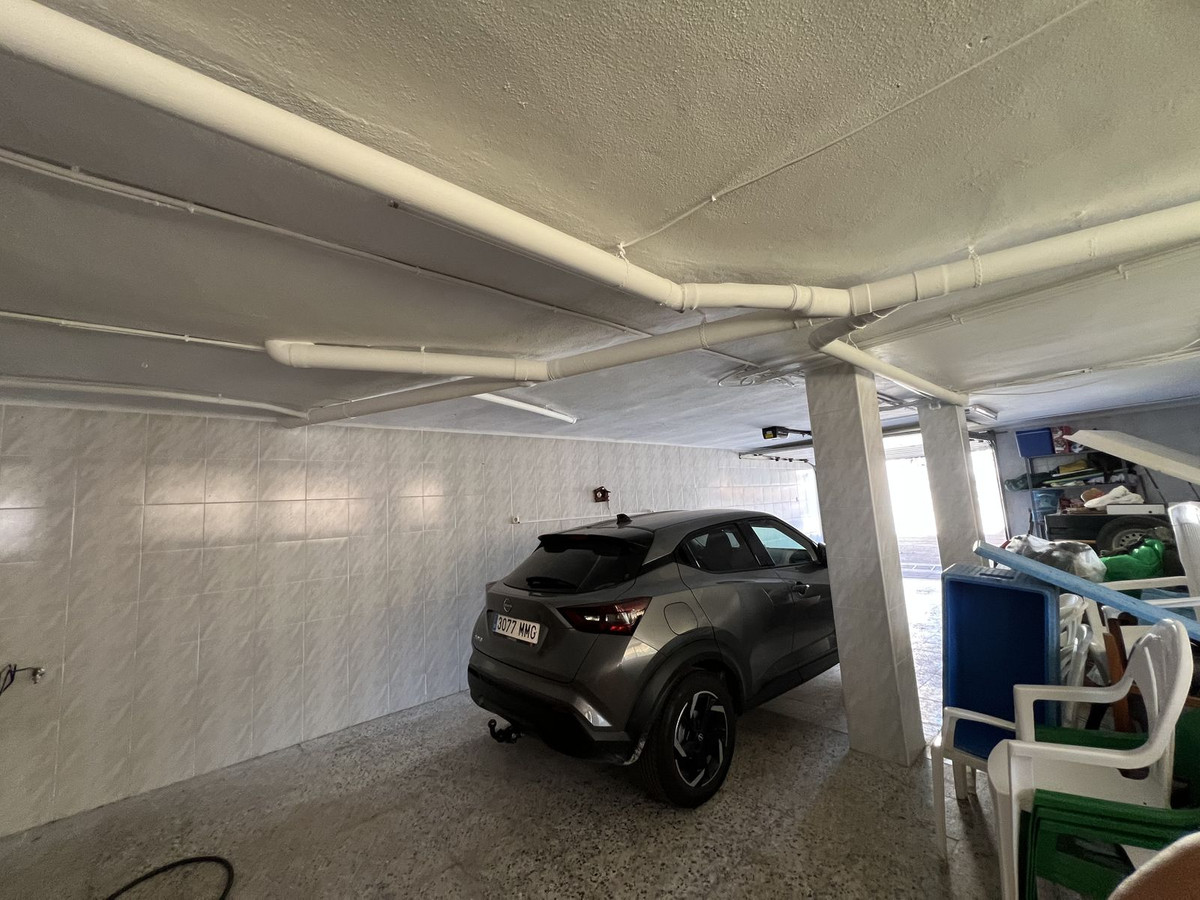 Se vende Pareada de 5 dormitorios en Costa Del Sol, Málaga, España