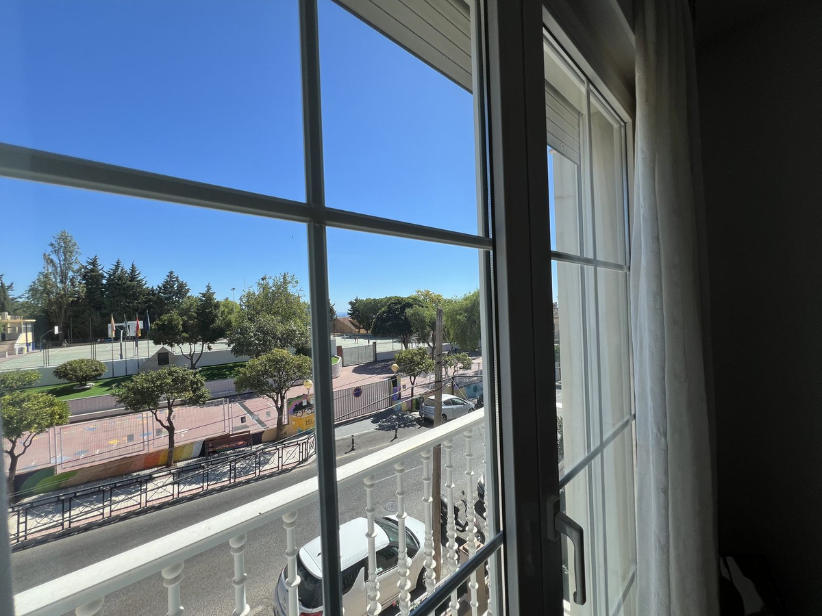 Se vende Pareada de 5 dormitorios en Costa Del Sol, Málaga, España