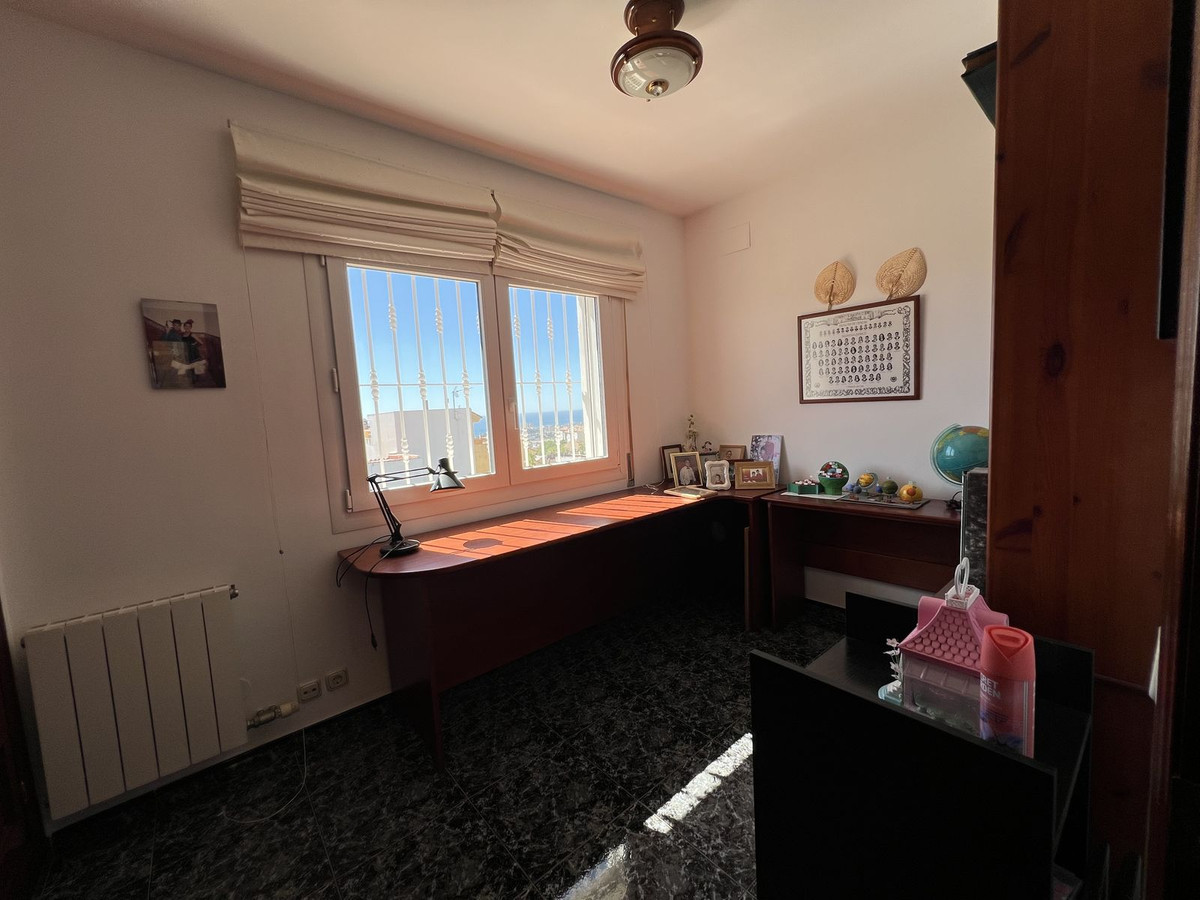 Se vende Pareada de 5 dormitorios en Costa Del Sol, Málaga, España