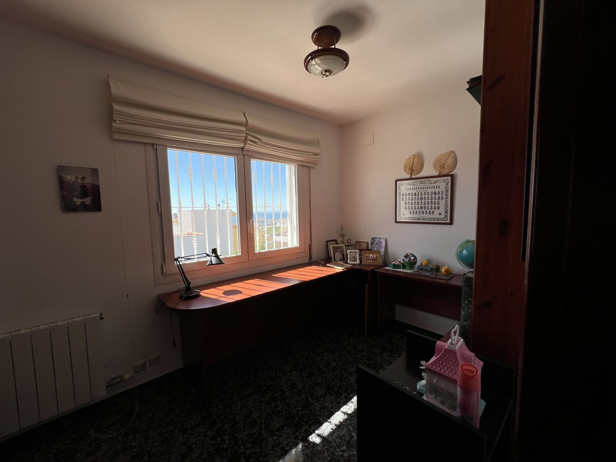 Se vende Pareada de 5 dormitorios en Costa Del Sol, Málaga, España