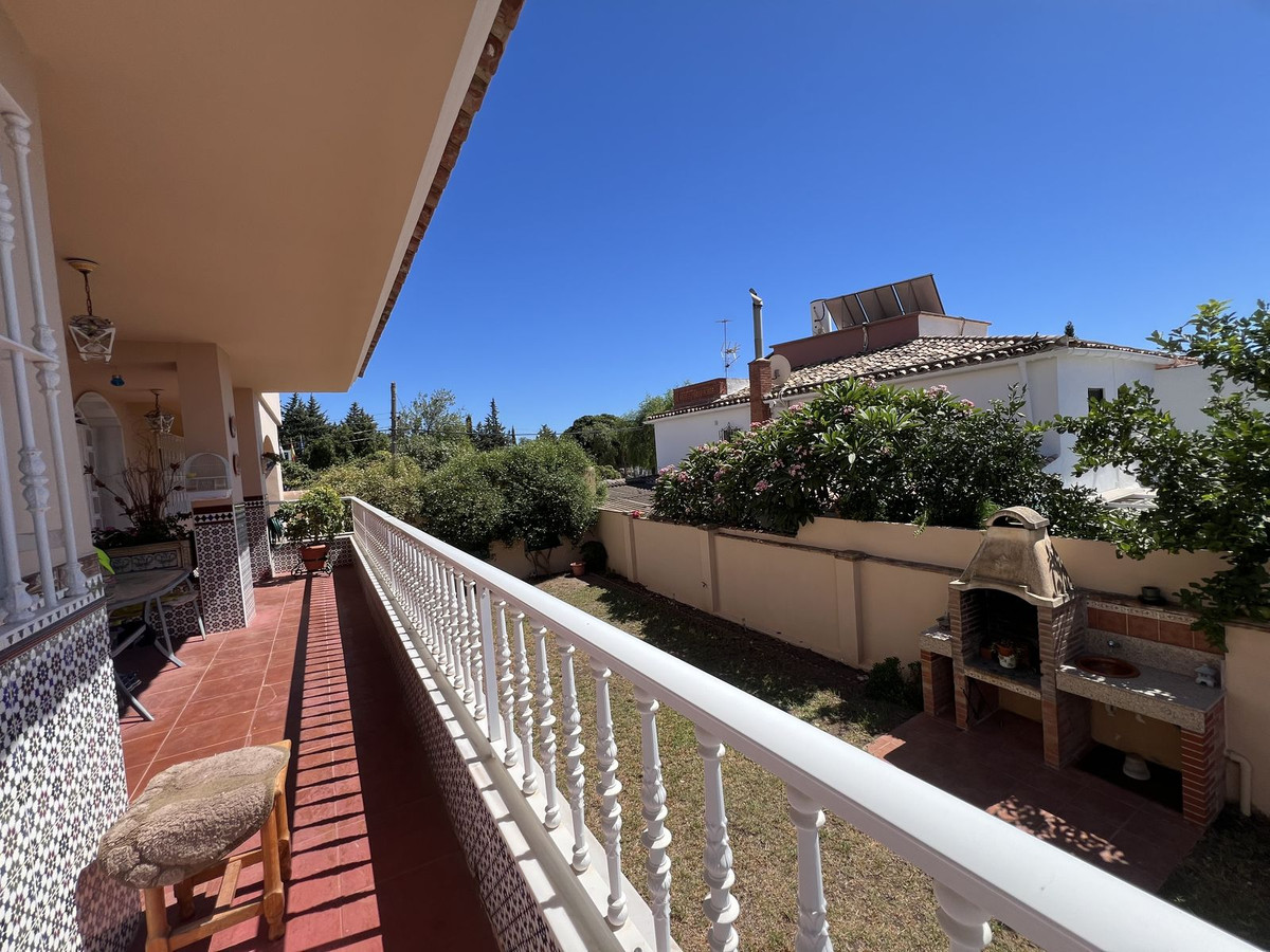 Se vende Pareada de 5 dormitorios en Costa Del Sol, Málaga, España