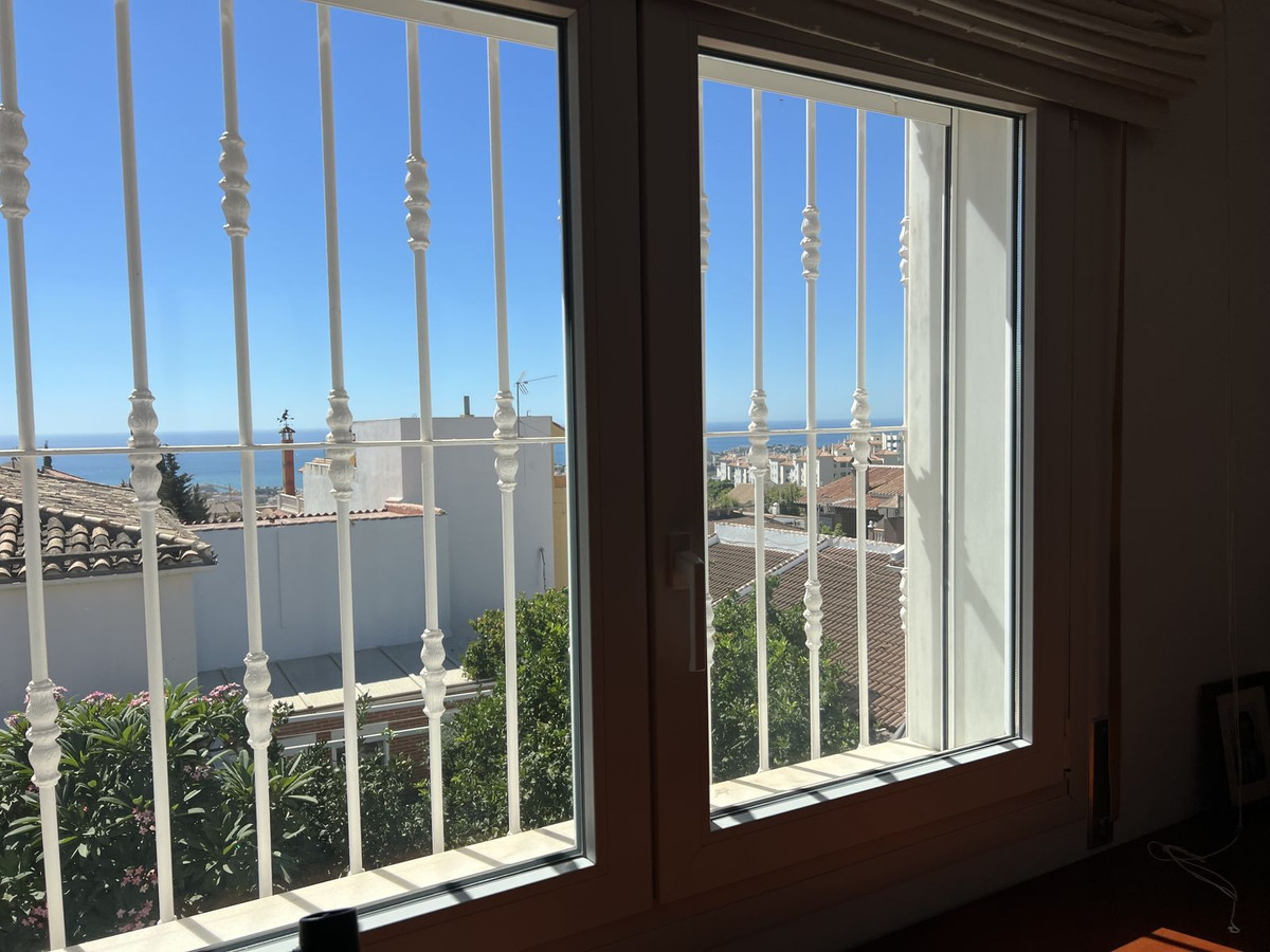 Se vende Pareada de 5 dormitorios en Costa Del Sol, Málaga, España