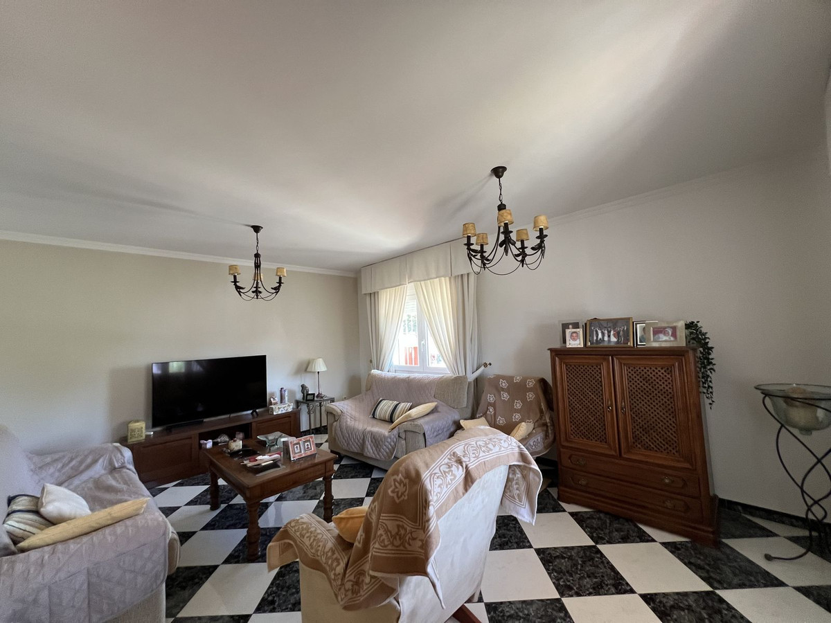 Se vende Pareada de 5 dormitorios en Costa Del Sol, Málaga, España
