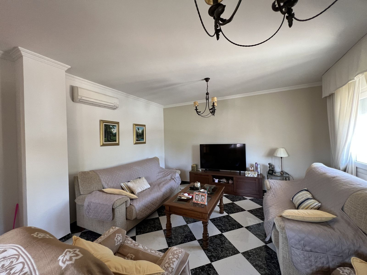 Se vende Pareada de 5 dormitorios en Costa Del Sol, Málaga, España