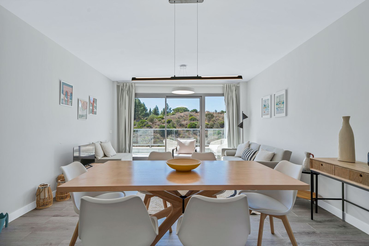 Se vende Apartamento Planta Media de 2 dormitorios en Costa Del Sol, Málaga, España