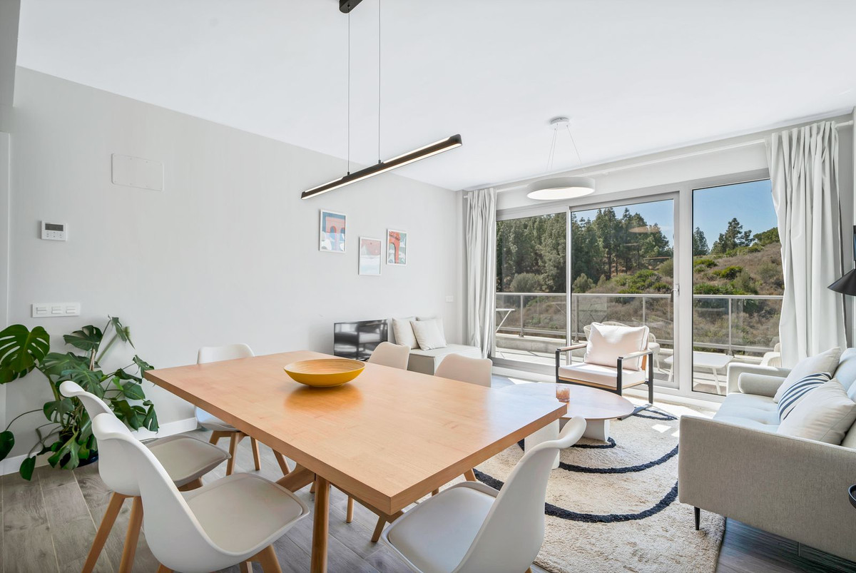 Se vende Apartamento Planta Media de 2 dormitorios en Costa Del Sol, Málaga, España