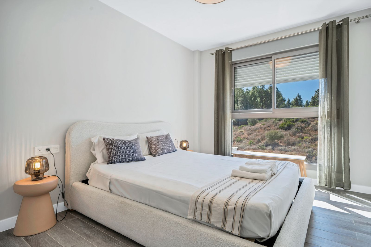 Se vende Apartamento Planta Media de 2 dormitorios en Costa Del Sol, Málaga, España