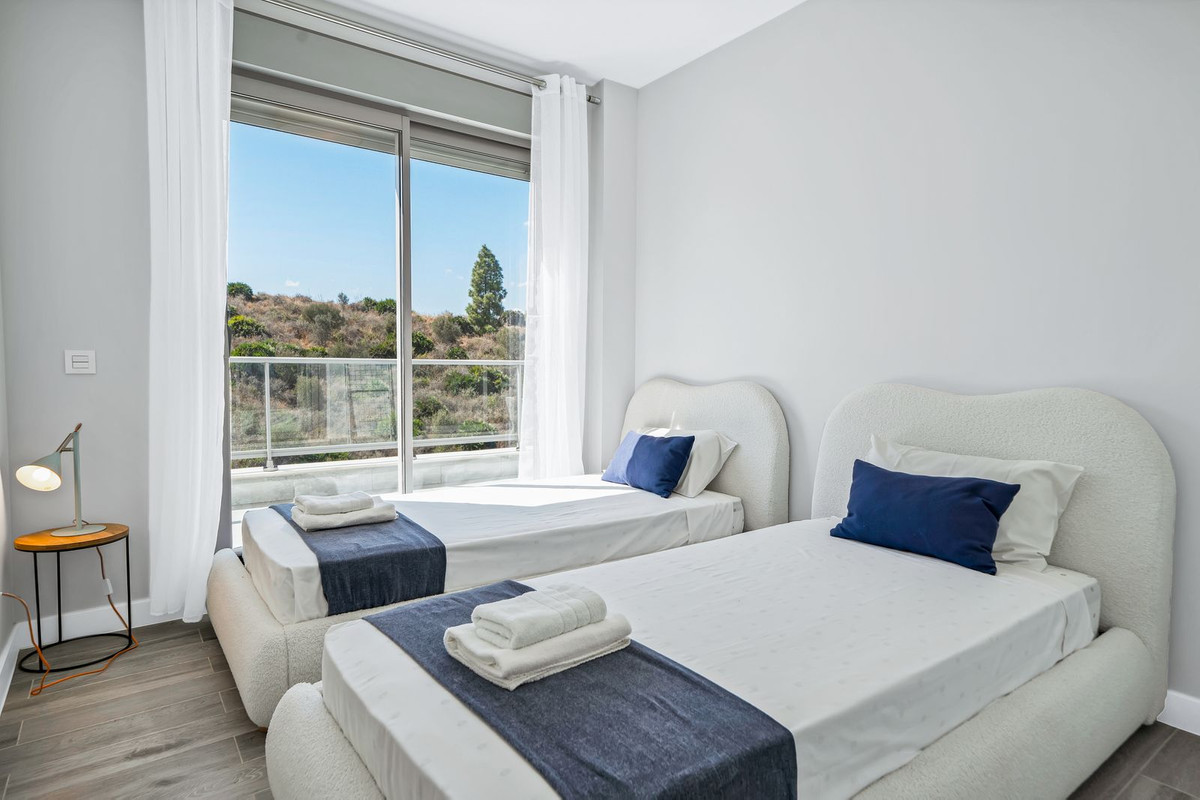 Se vende Apartamento Planta Media de 2 dormitorios en Costa Del Sol, Málaga, España
