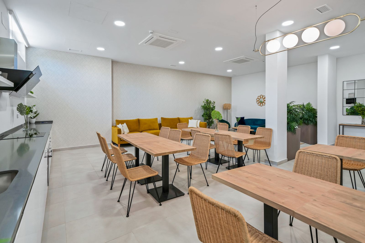 Se vende Apartamento Planta Media de 2 dormitorios en Costa Del Sol, Málaga, España
