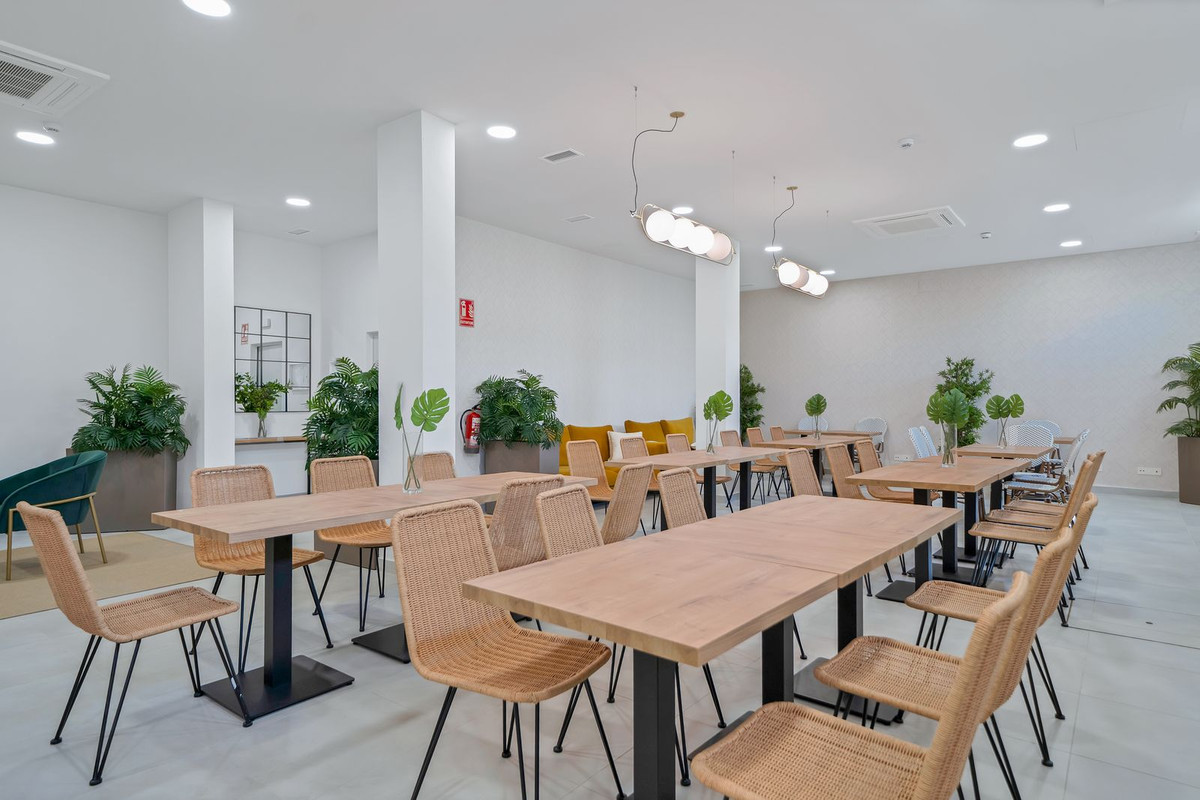 Se vende Apartamento Planta Media de 2 dormitorios en Costa Del Sol, Málaga, España