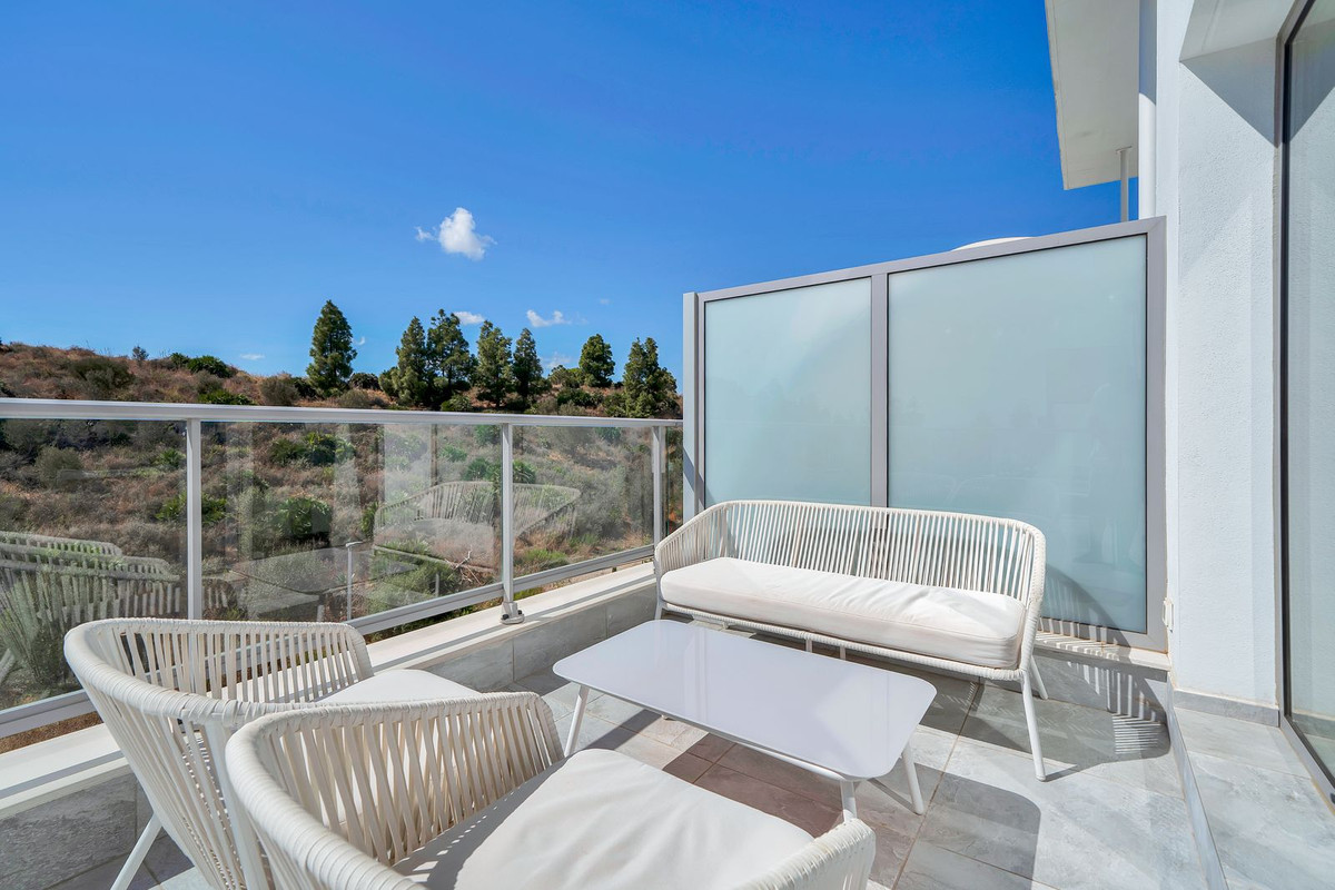 Se vende Apartamento Planta Media de 2 dormitorios en Costa Del Sol, Málaga, España