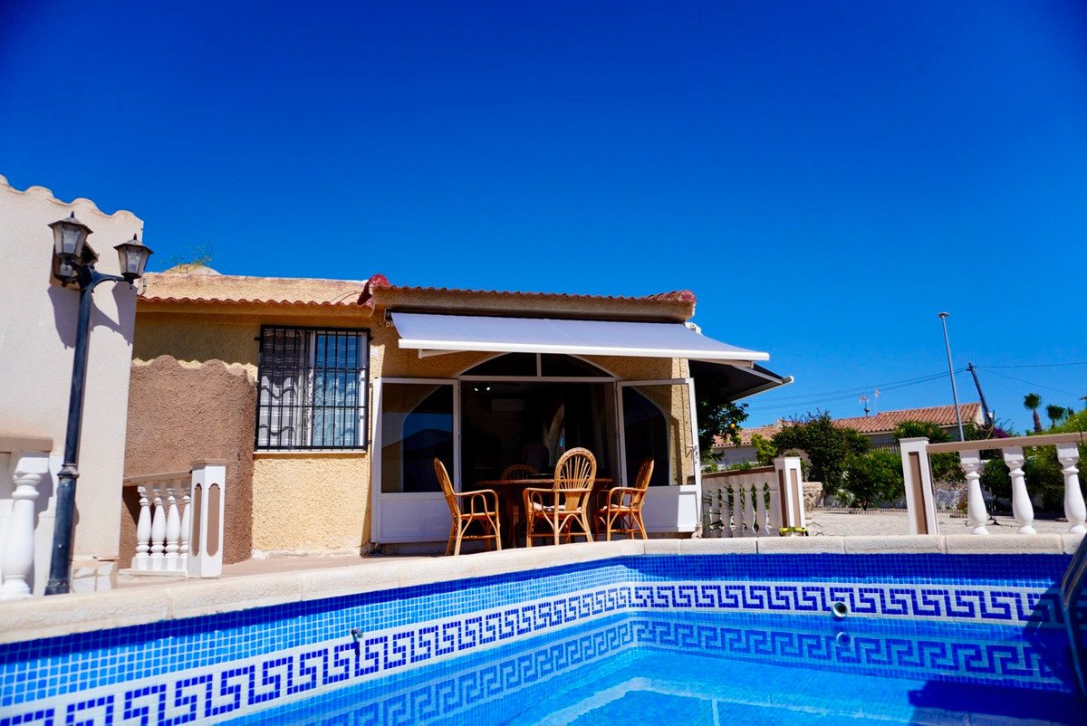 Se vende Villa - Chalet de 5 dormitorios en Costa Blanca, Alicante, España