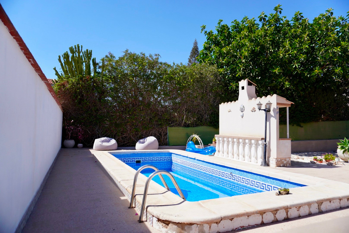 Se vende Villa - Chalet de 5 dormitorios en Costa Blanca, Alicante, España