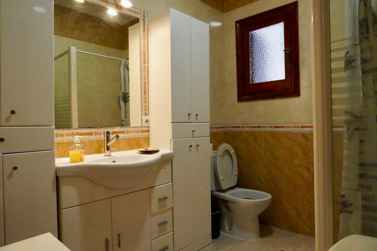 Se vende Villa - Chalet de 5 dormitorios en Costa Blanca, Alicante, España