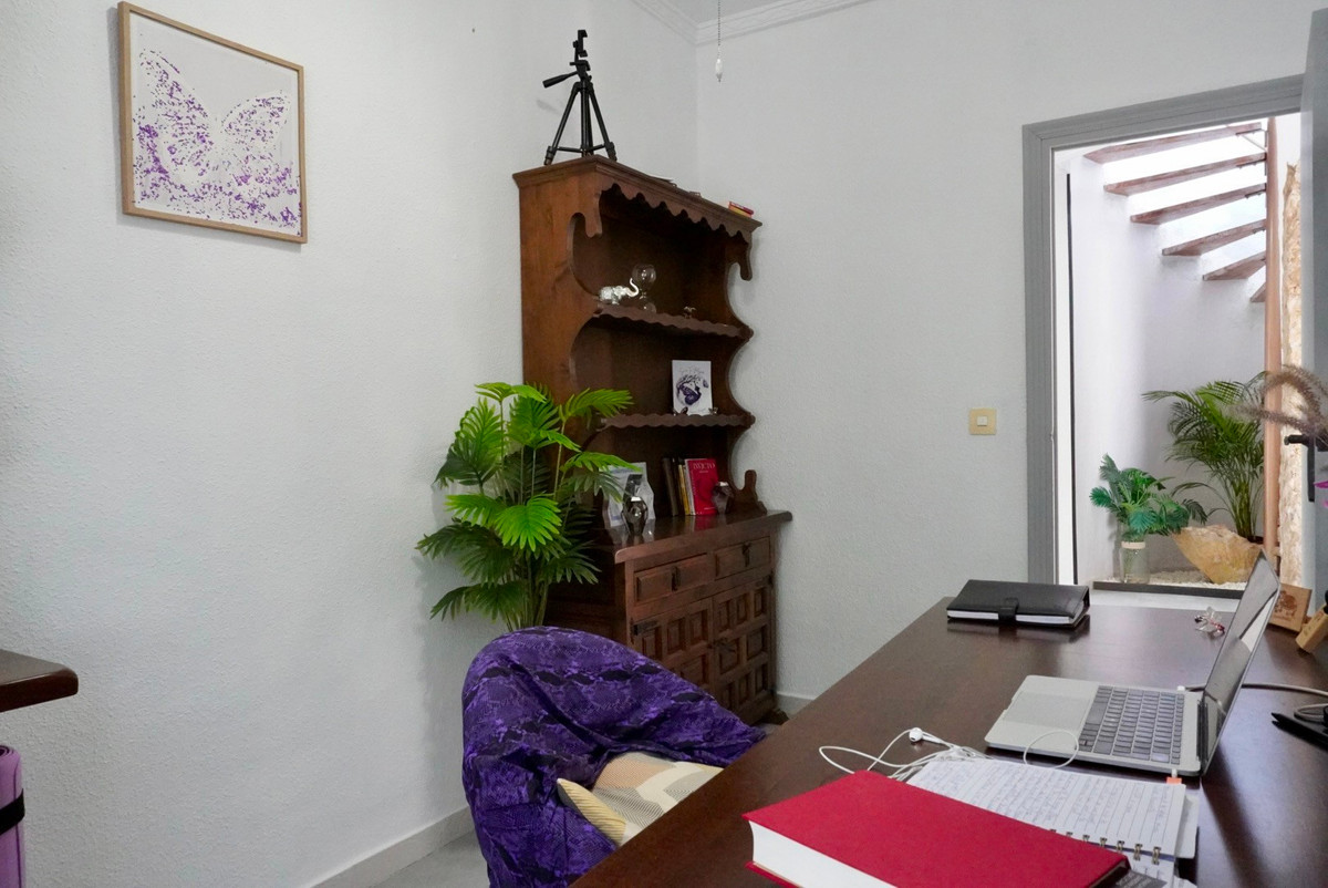 Se vende Villa - Chalet de 5 dormitorios en Costa Blanca, Alicante, España