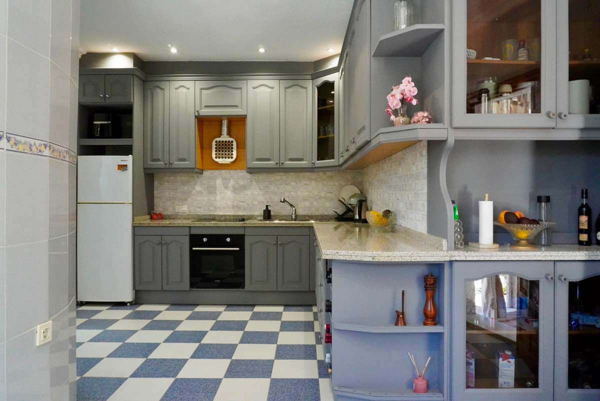 Se vende Villa - Chalet de 5 dormitorios en Costa Blanca, Alicante, España