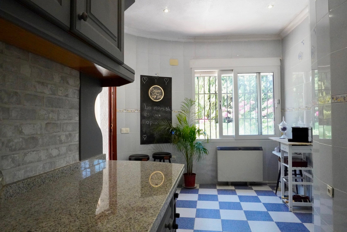 Se vende Villa - Chalet de 5 dormitorios en Costa Blanca, Alicante, España