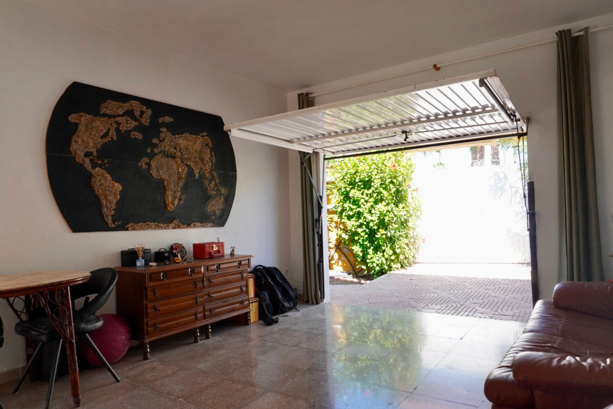 Se vende Villa - Chalet de 5 dormitorios en Costa Blanca, Alicante, España