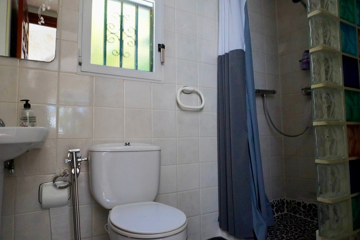 Se vende Villa - Chalet de 5 dormitorios en Costa Blanca, Alicante, España