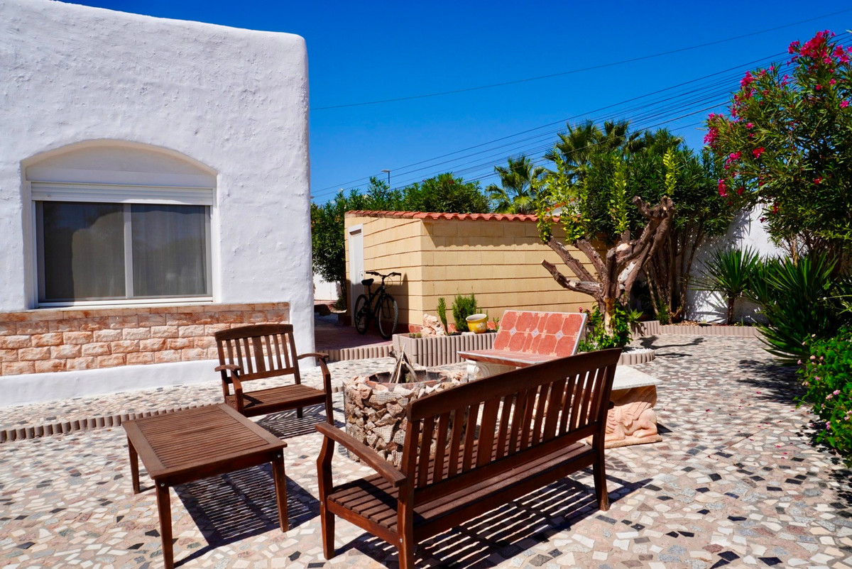 Se vende Villa - Chalet de 5 dormitorios en Costa Blanca, Alicante, España