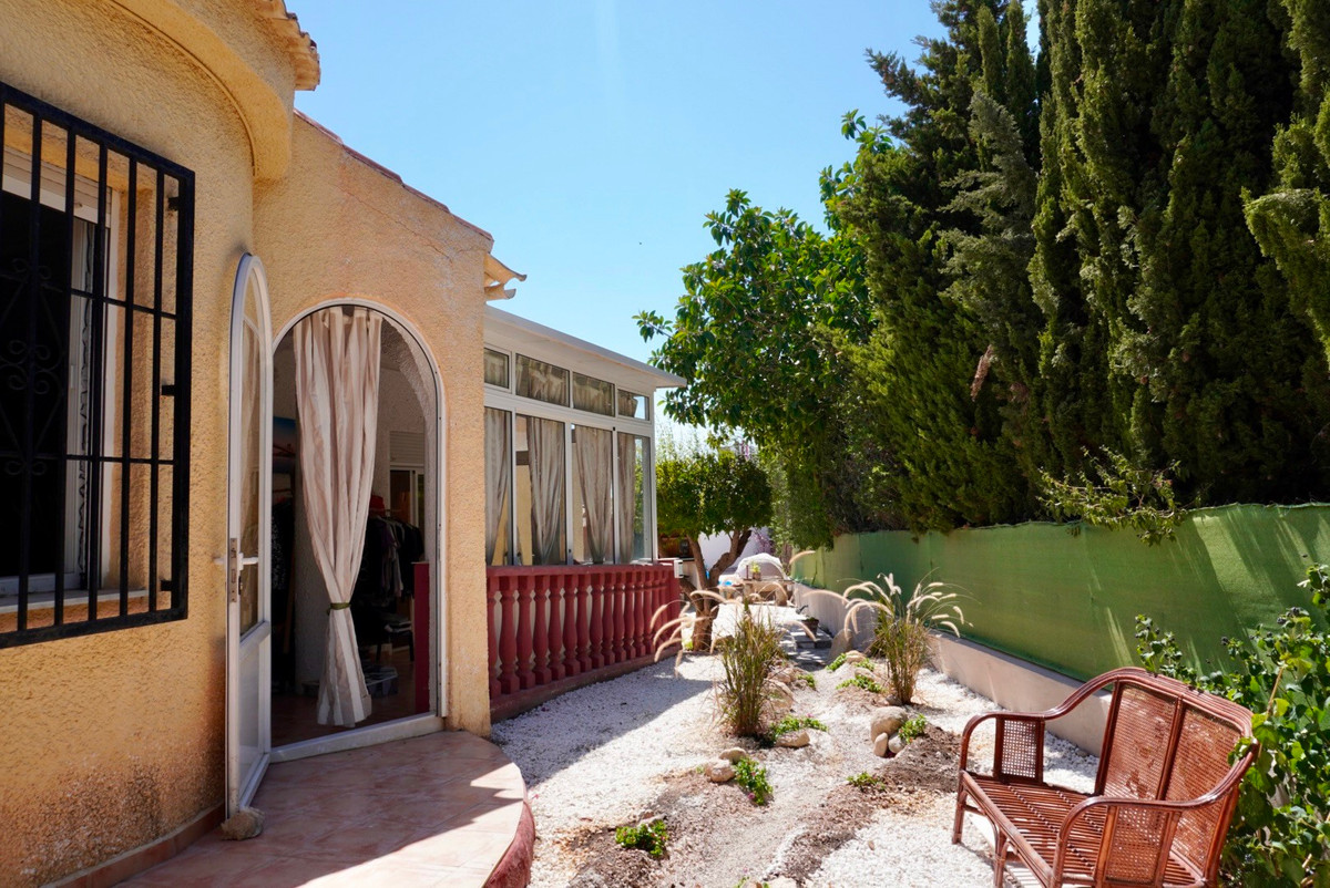 Se vende Villa - Chalet de 5 dormitorios en Costa Blanca, Alicante, España