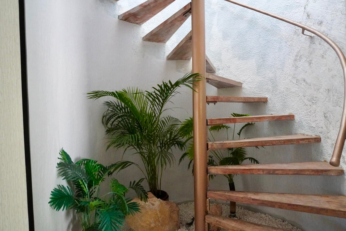 Se vende Villa - Chalet de 5 dormitorios en Costa Blanca, Alicante, España