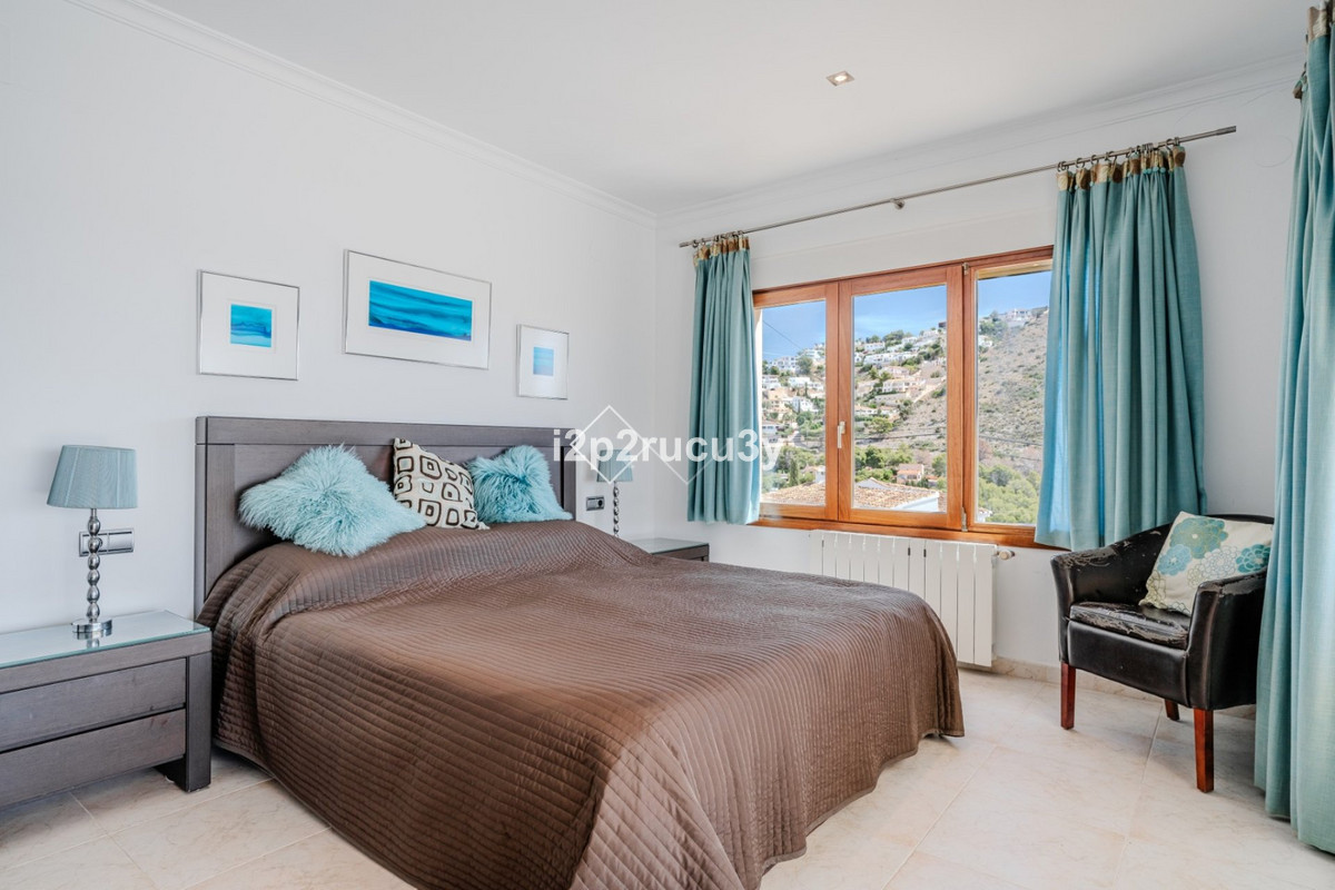 Se vende Villa - Chalet de 3 dormitorios en Costa Blanca, Alicante, España