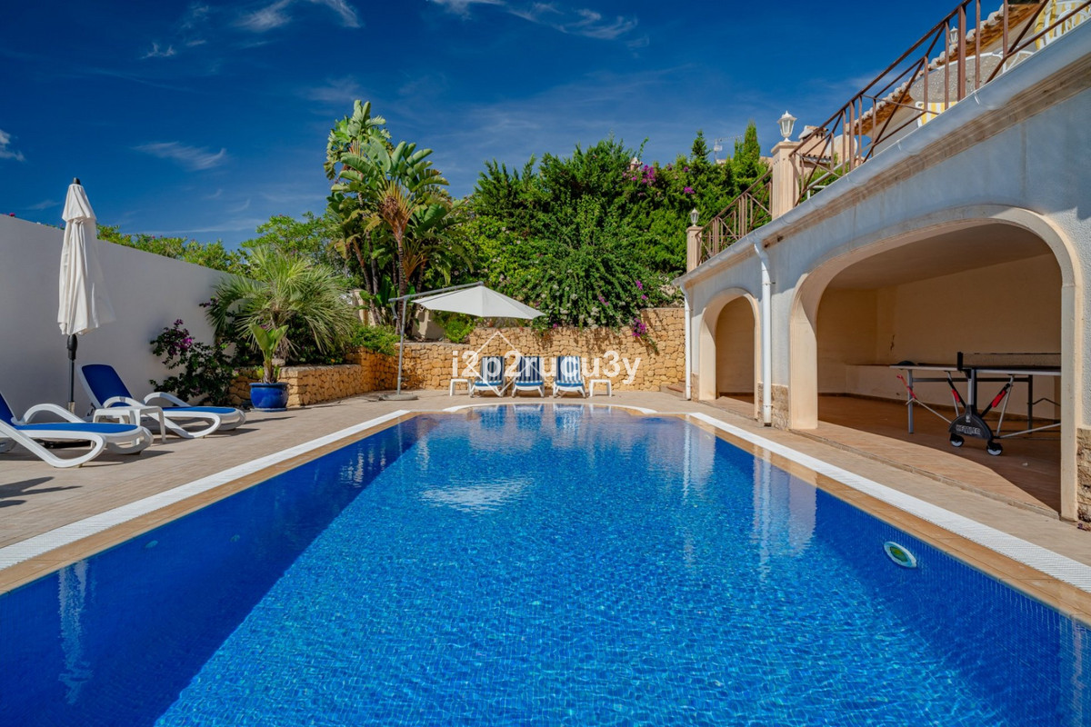 Se vende Villa - Chalet de 3 dormitorios en Costa Blanca, Alicante, España