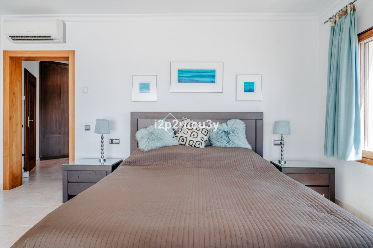 Se vende Villa - Chalet de 3 dormitorios en Costa Blanca, Alicante, España