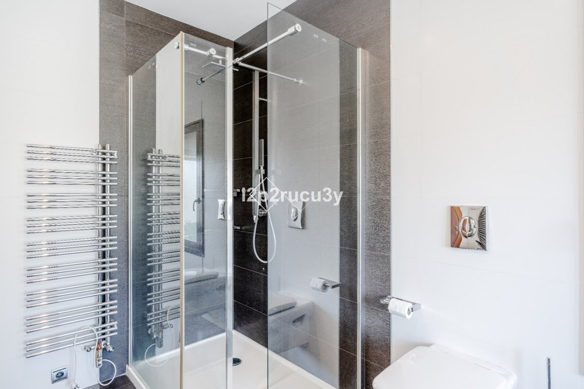 Se vende Villa - Chalet de 3 dormitorios en Costa Blanca, Alicante, España
