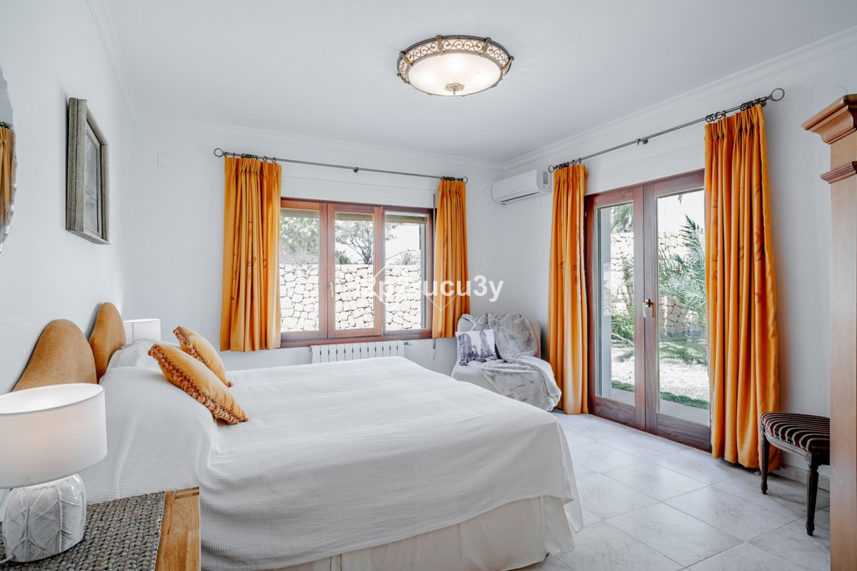 Se vende Villa - Chalet de 3 dormitorios en Costa Blanca, Alicante, España