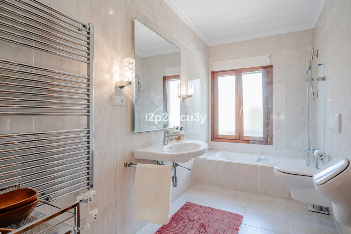 Se vende Villa - Chalet de 3 dormitorios en Costa Blanca, Alicante, España