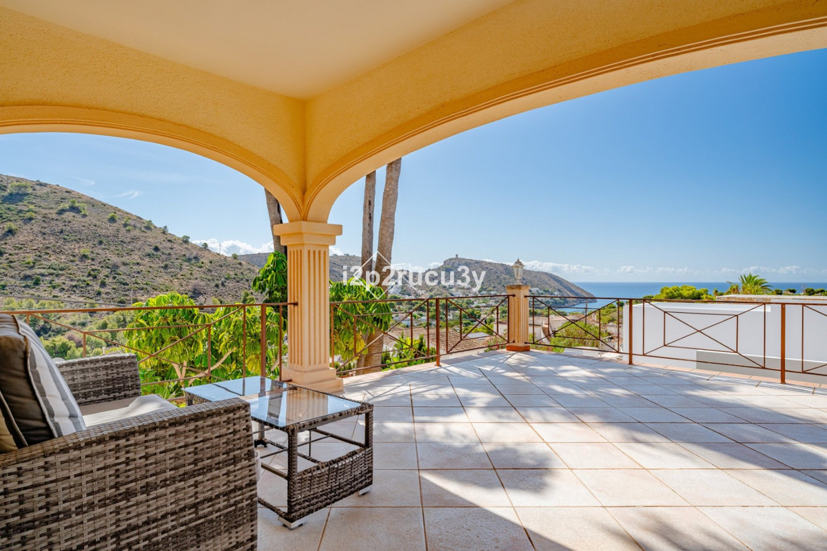 Se vende Villa - Chalet de 3 dormitorios en Costa Blanca, Alicante, España