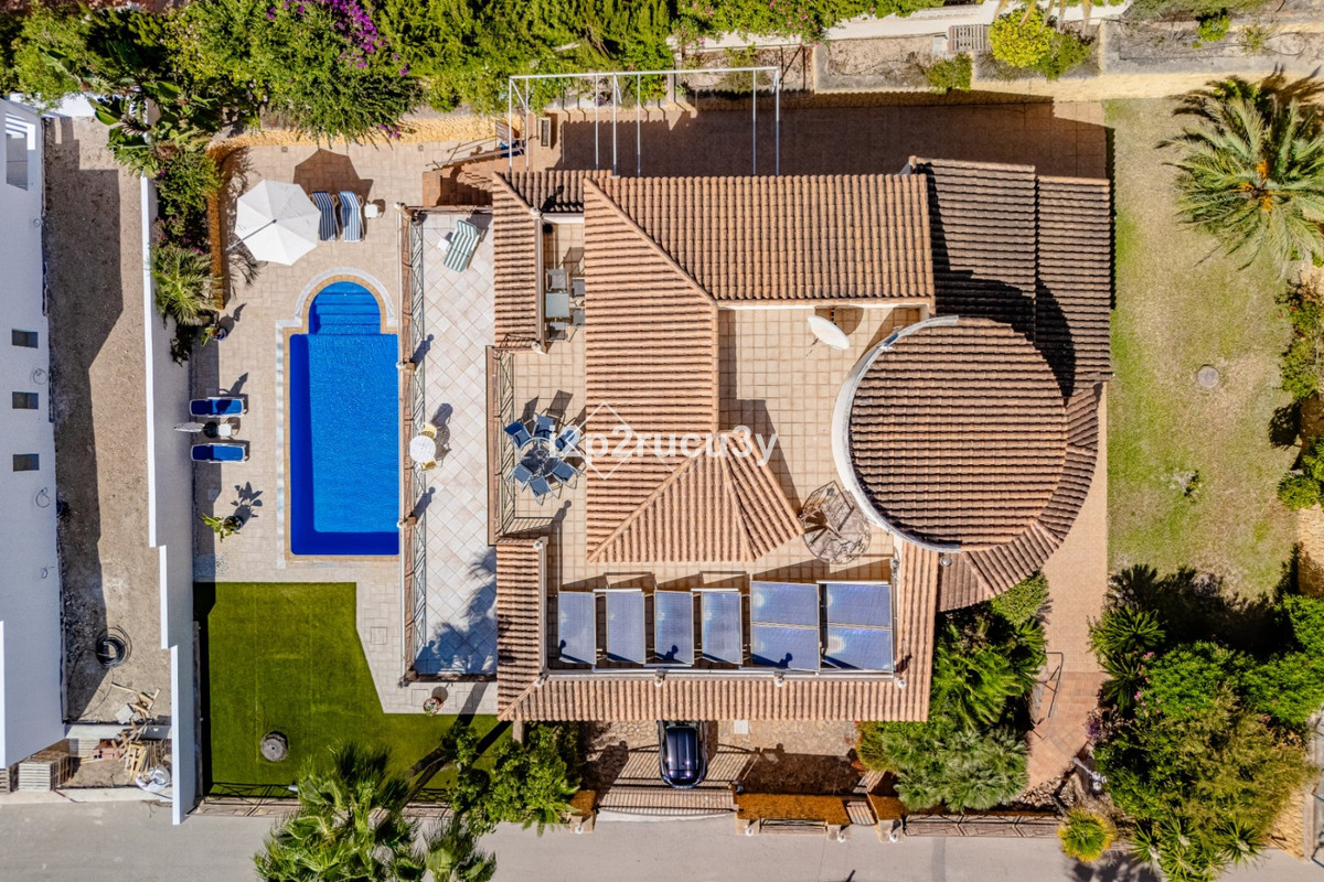 Se vende Villa - Chalet de 3 dormitorios en Costa Blanca, Alicante, España