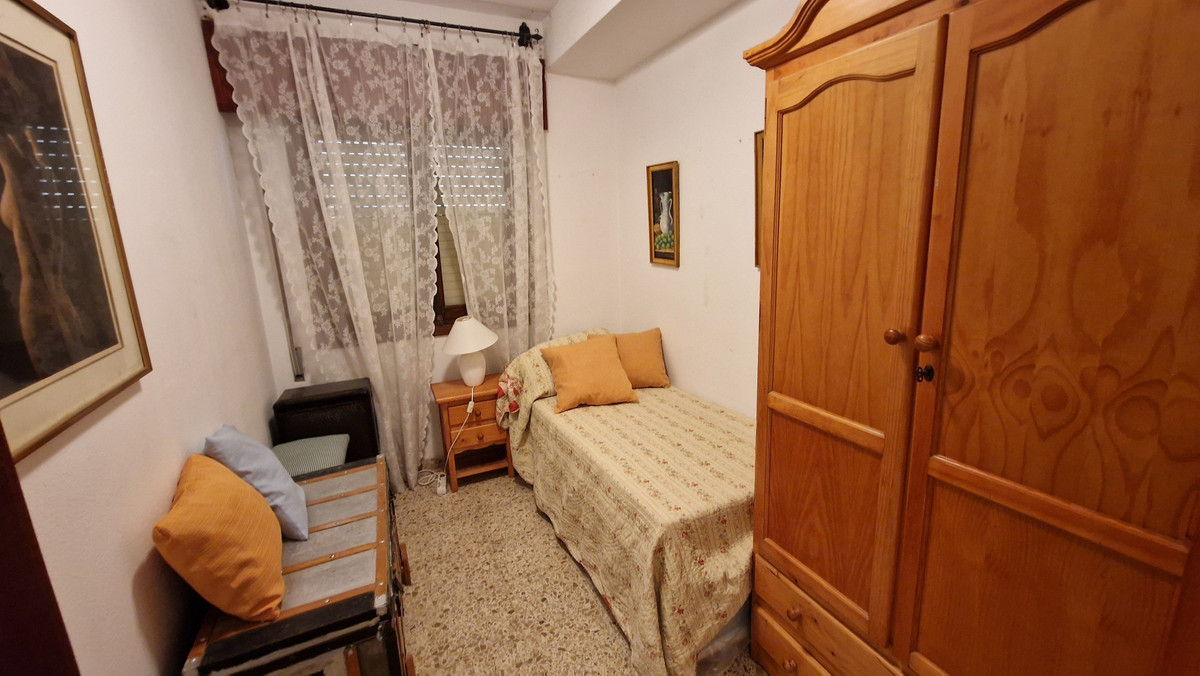 3 Bed Apartment for sale in Estepona Costa Del Sol, Málaga, Spain