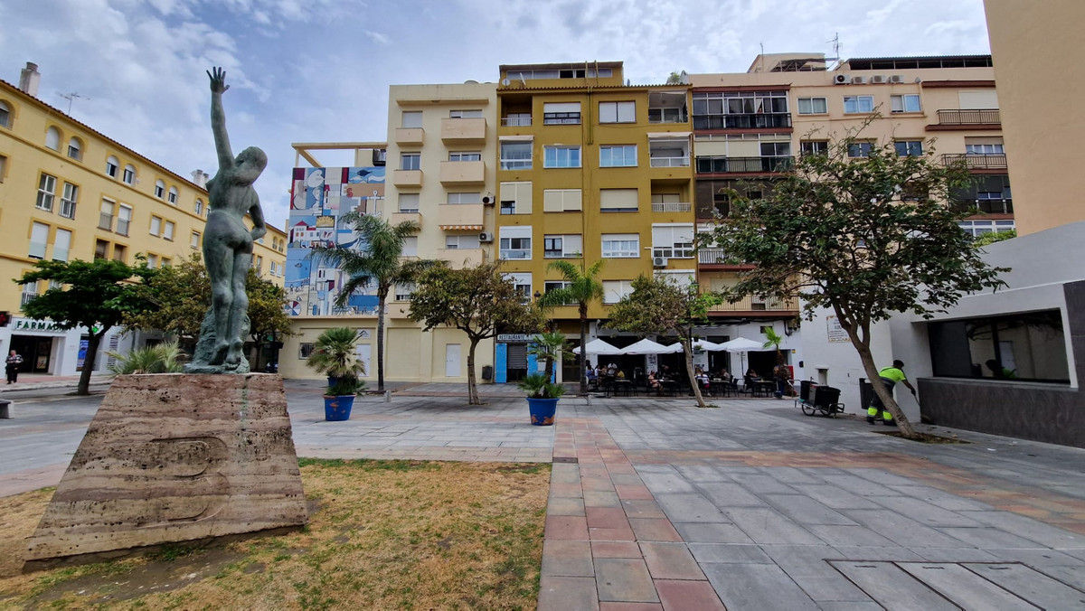 3 Bed Apartment for sale in Estepona Costa Del Sol, Málaga, Spain