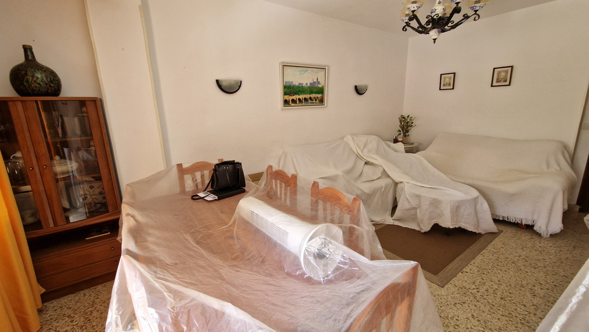 3 Bed Apartment for sale in Estepona Costa Del Sol, Málaga, Spain