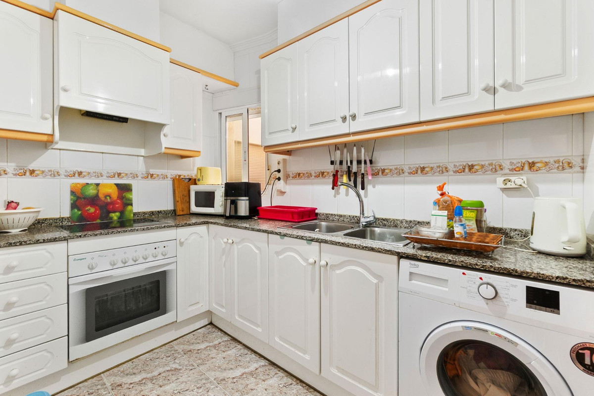 Se vende Apartamento Planta Media de 2 dormitorios en Costa Blanca, Alicante, España