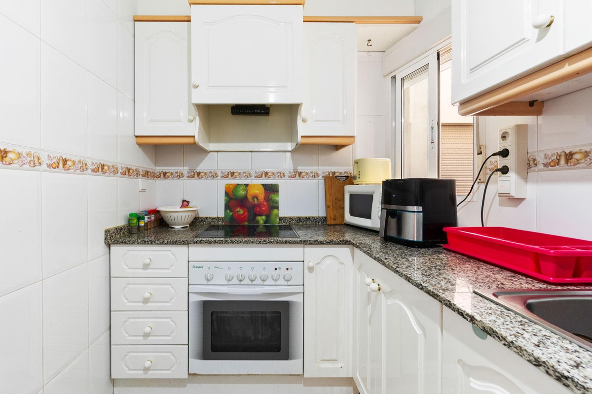 Se vende Apartamento Planta Media de 2 dormitorios en Costa Blanca, Alicante, España