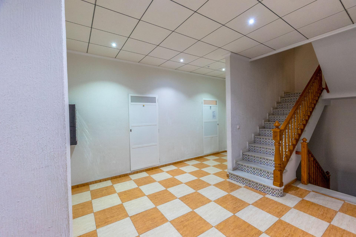 Se vende Apartamento Planta Media de 2 dormitorios en Costa Blanca, Alicante, España