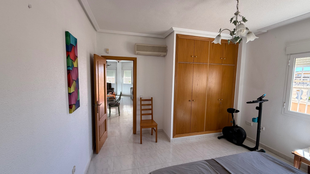 Se vende Villa - Chalet de 4 dormitorios en Costa Blanca, Alicante, España
