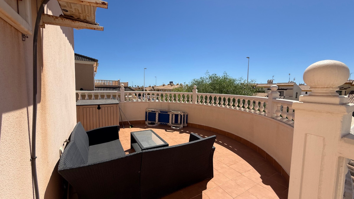 Se vende Villa - Chalet de 4 dormitorios en Costa Blanca, Alicante, España
