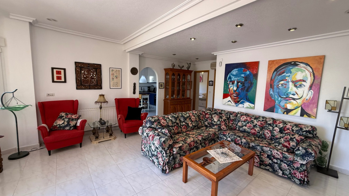 Se vende Villa - Chalet de 4 dormitorios en Costa Blanca, Alicante, España