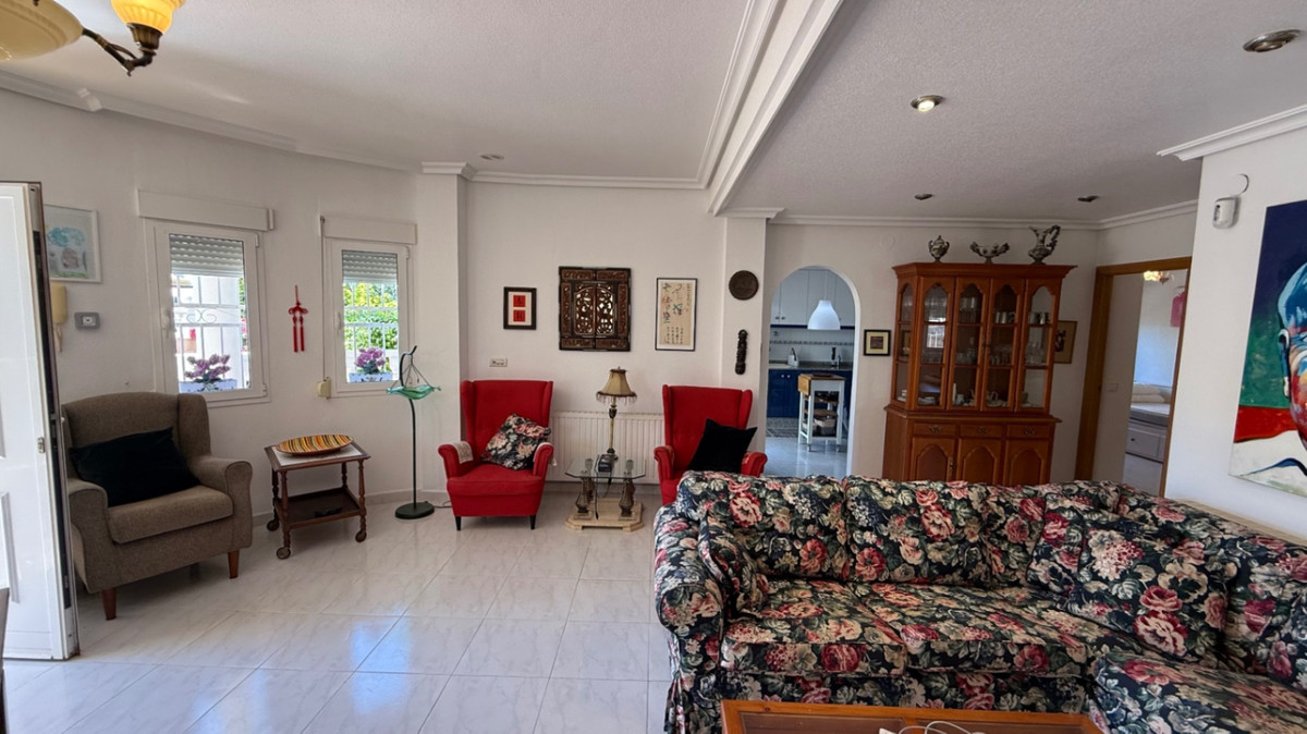 Se vende Villa - Chalet de 4 dormitorios en Costa Blanca, Alicante, España
