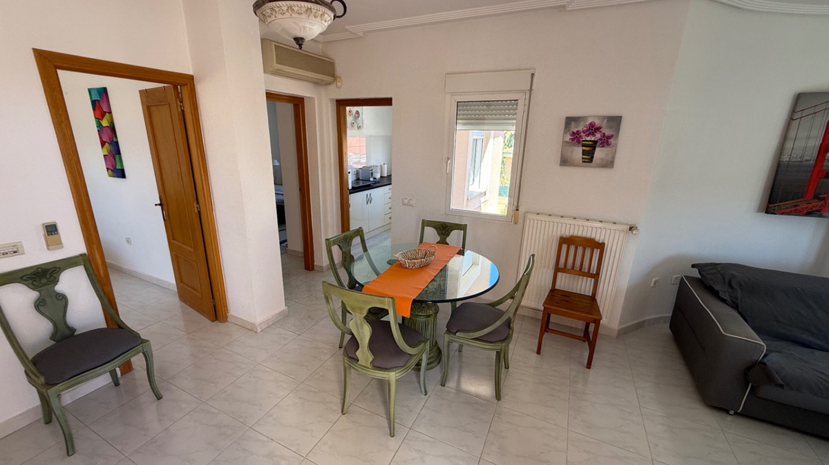 Se vende Villa - Chalet de 4 dormitorios en Costa Blanca, Alicante, España