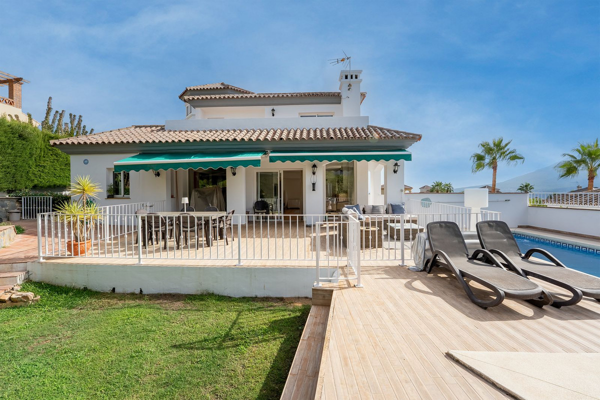 4 Bed Townhouse for sale in Coín Costa Del Sol, Málaga, Spain