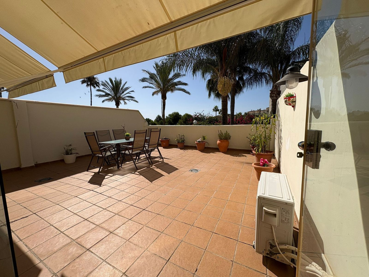 2 Bed Apartment for sale in Benalmadena Costa Del Sol, Málaga, Spain