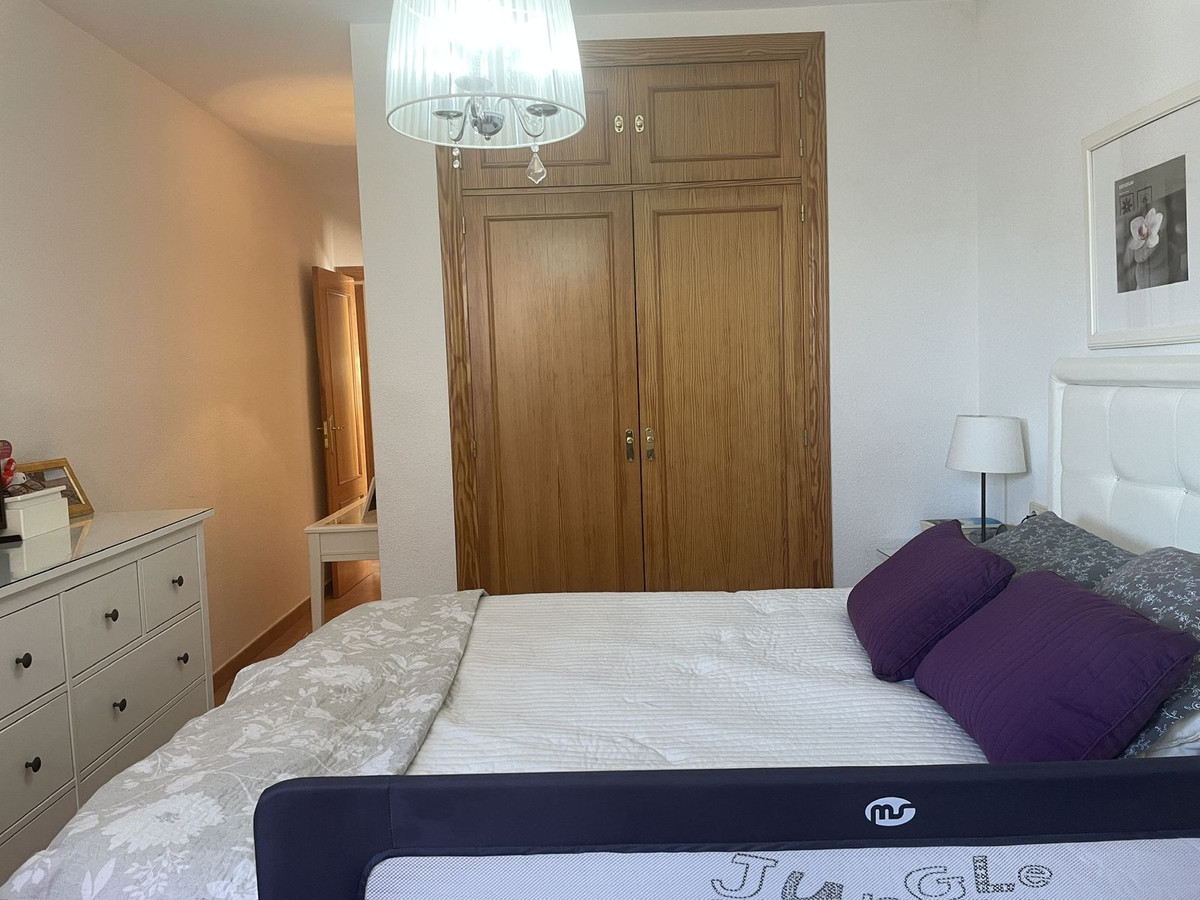 3 Bed Apartment for sale in Estepona Costa Del Sol, Málaga, Spain